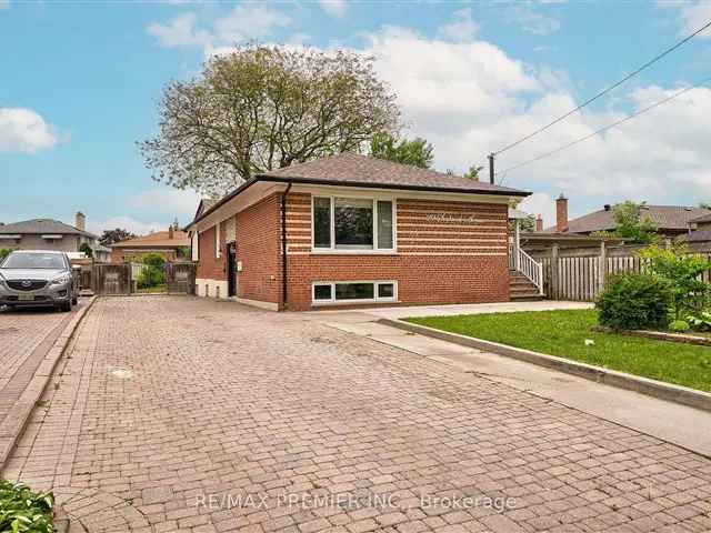 Modern Bungalow in Rustic Near Yorkdale