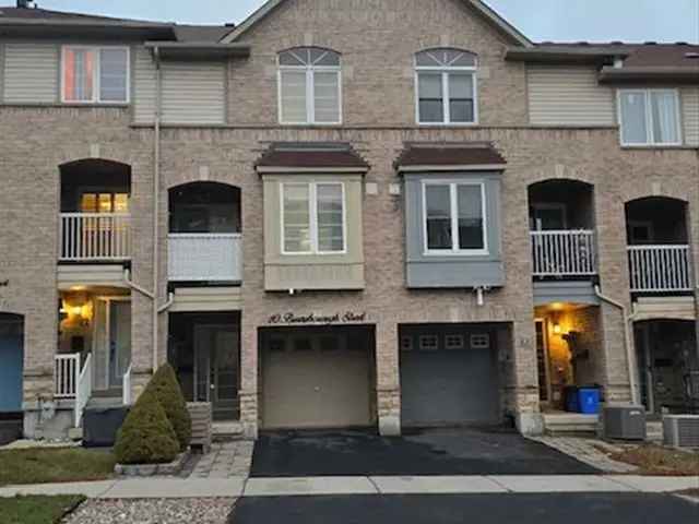 Townhouse For Sale in Ajax, Ontario