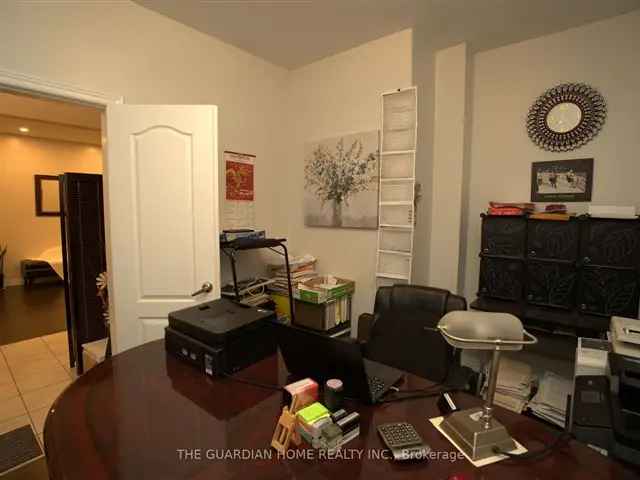 House For Sale in Markham, Ontario