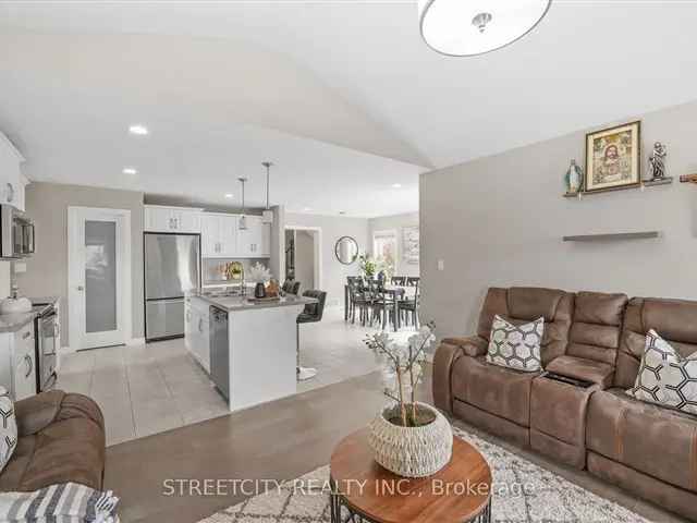 House For Sale in St. Thomas, Ontario