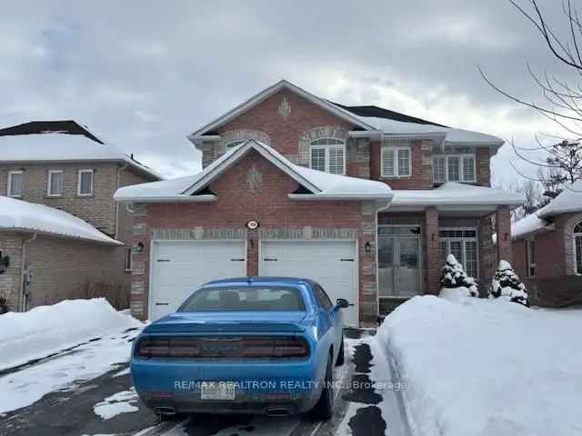 3 BR 3 Bath Family Home in Innisfil's Alcona