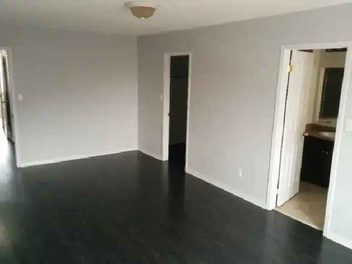 Spacious 3-Bedroom Home for Rent – Steps from York University!