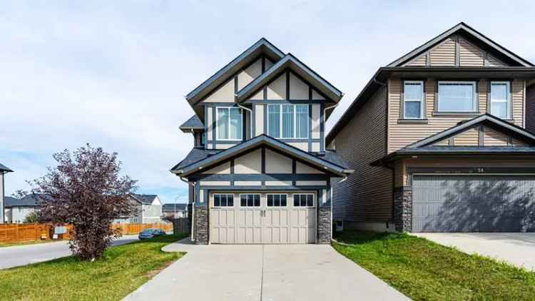 House For Sale in Calgary, Alberta