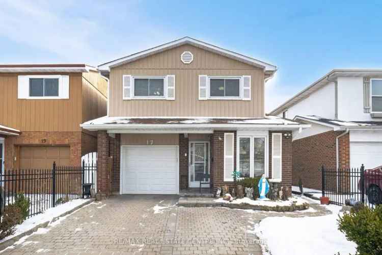 House For Sale in 17, Ashurst Crescent, Brampton, Ontario