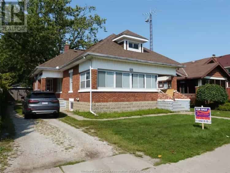 H Featherstone Realty Investment Property R4 Zoned