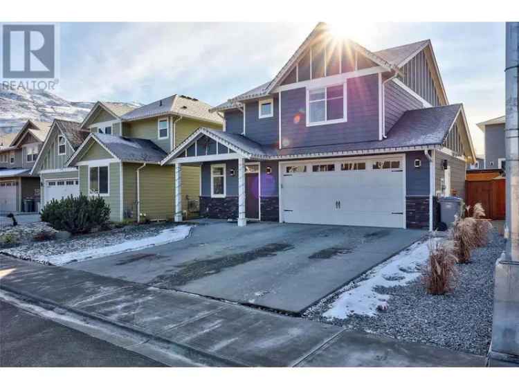 Stunning 2015-Built 2-Story Home in Westsyde