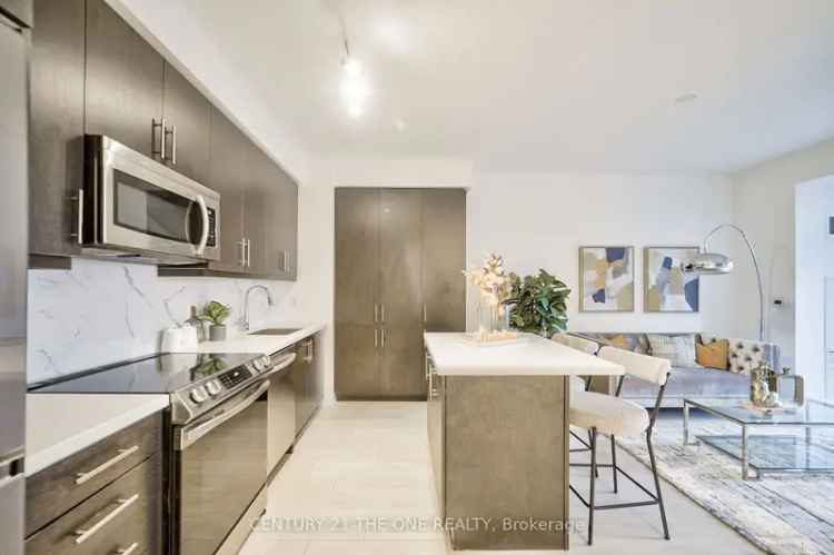 Condo For Sale in Richmond Hill, Ontario