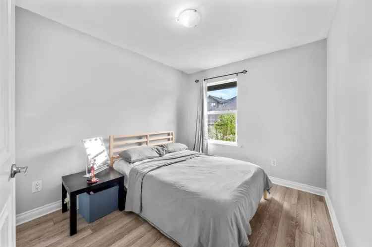 4 Bedroom 3 Bathroom Row Home No Strata Fees Family Friendly