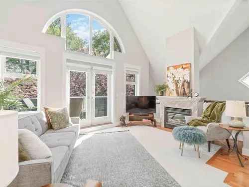 Stunning 2-Bedroom Townhouse in Vancouver