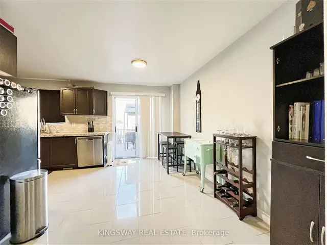 House For Sale in Mississauga, Ontario