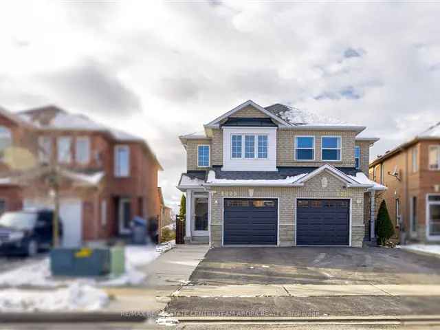 Stunning Renovated 3-Bedroom Semi-Detached Home in East Credit