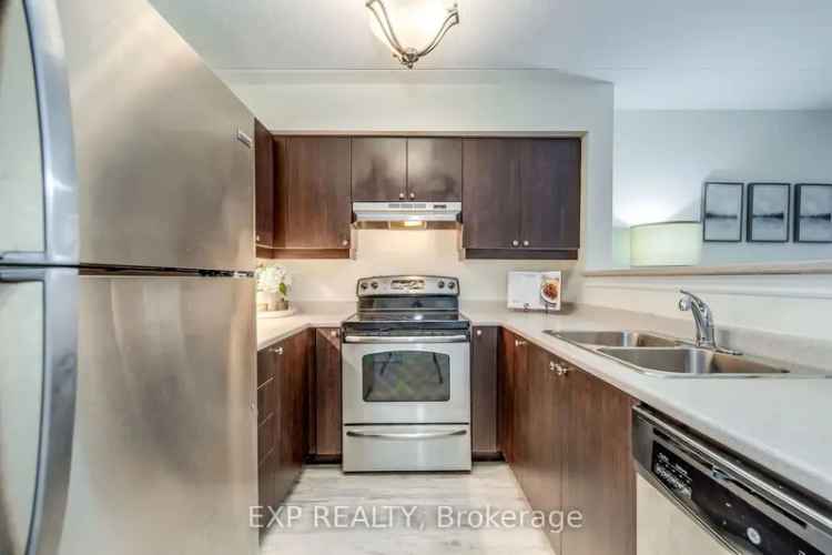 Spacious 800 Sq Ft Condo Near 401 with Amenities