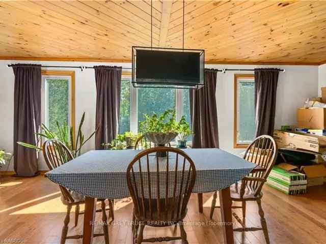 House For Sale in Municipality of Northern Bruce Peninsula, Ontario