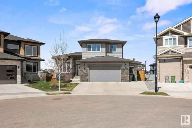Custom Built Walkout Home with 4 Bedrooms and Finished Basement