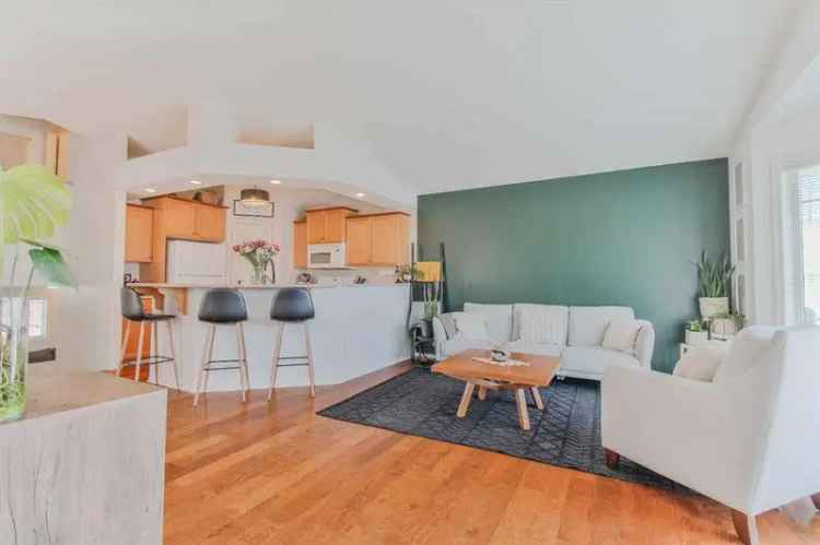 Family Home 4 Beds 2 Baths Westside Lethbridge