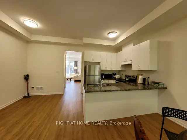 For Sale Modern Townhome in Wismer Community with 5 Bedrooms