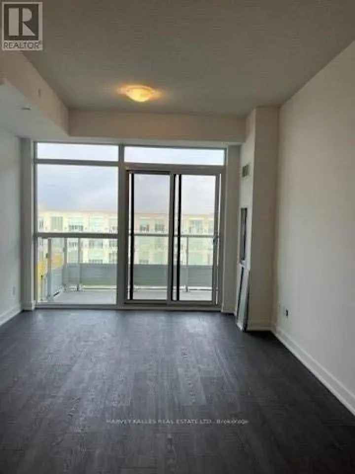Mimico Condo with Large Balcony and Amazing Amenities