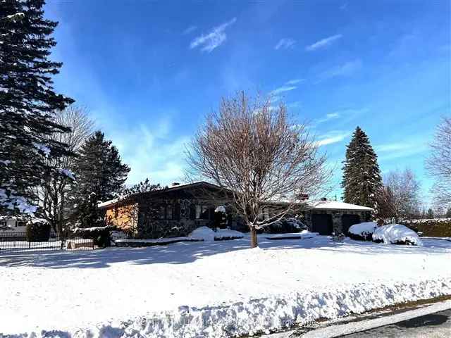 Family Home with Pool, Gazebo & Finished Basement