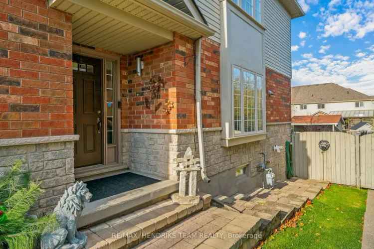 Grimsby End-Unit Townhome Freehold  Recent Updates