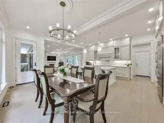 House For Sale in Burlington, Ontario