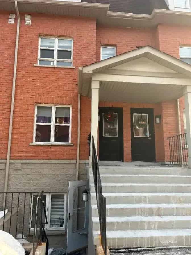 2-Bedroom Townhouse for Rent Near Kennedy Eglington