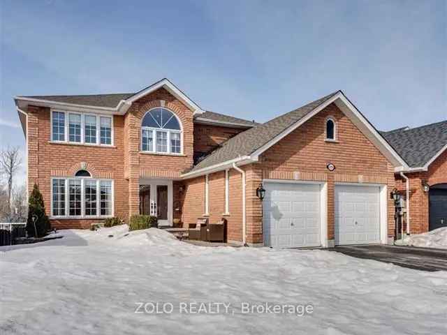 4 Bedroom 3 Bathroom Home Backing Onto Peaceful Pond