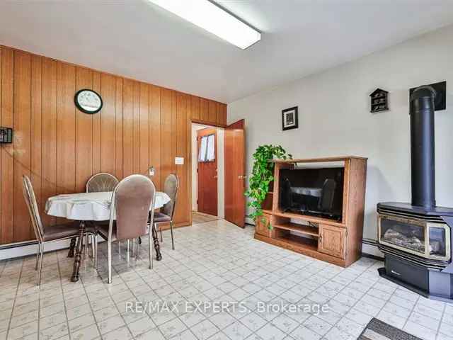 House For Sale in Vaughan, Ontario