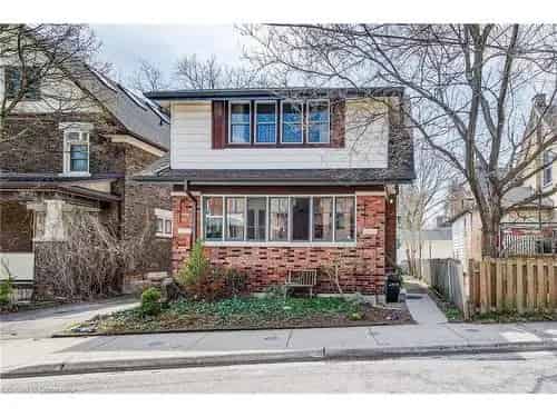 3 Bedroom House for Sale in Mount Hope Kitchener