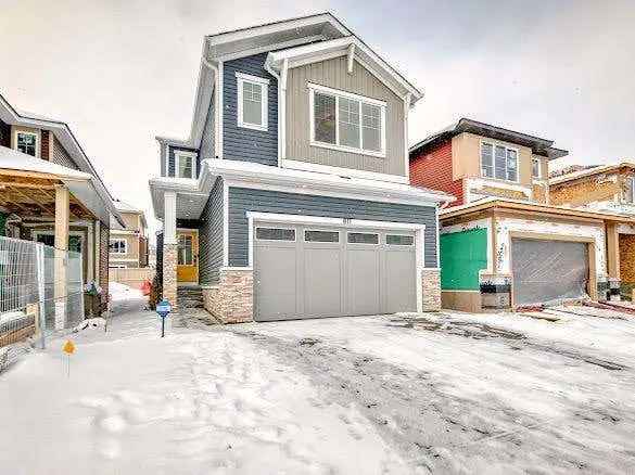 Elegant Bayview Home with Upgraded Finishes and Double Garage