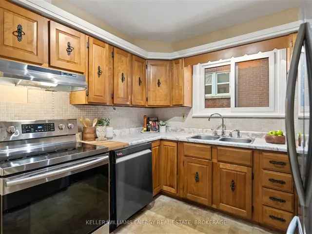 Well Maintained 2 1 Bedroom Bungalow Detached Garage Oshawa