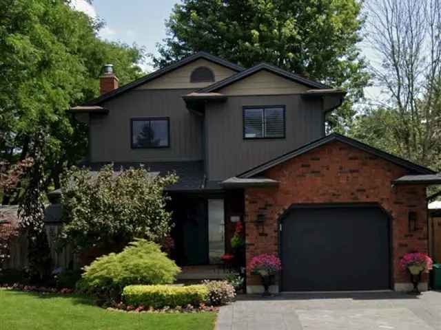 Niagara Falls Renovated Home - High End Finishes - Backyard Oasis