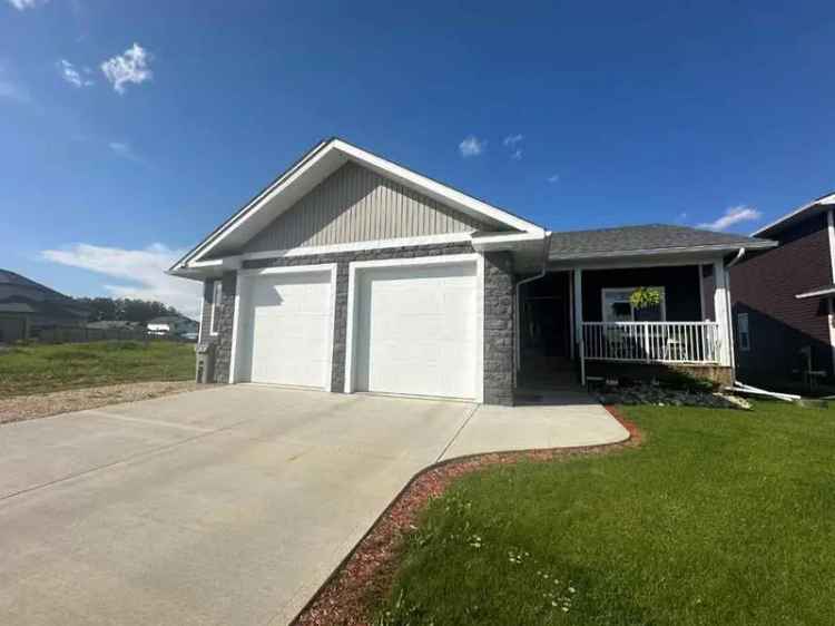 House For Rent in Whitecourt, Alberta