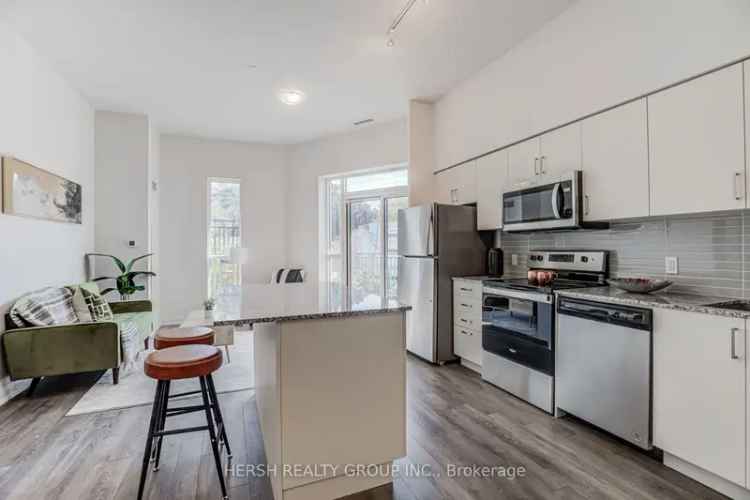 Rent Luxurious Condo for Lease with Terrace in Urban Living Space