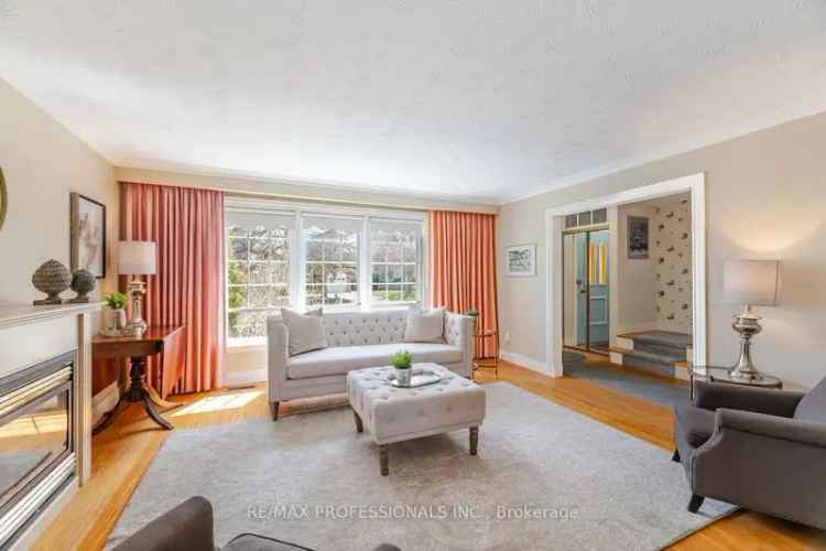 Richmond Hill Family Home - 4 Beds, Large Lot, Detached Garage