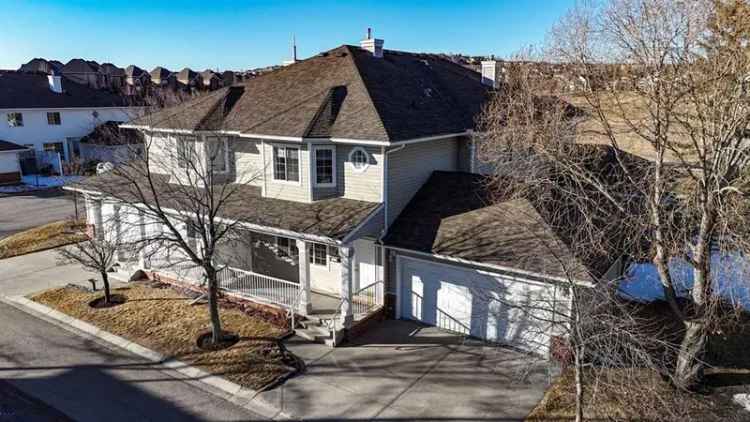 House For Sale in Calgary, Alberta