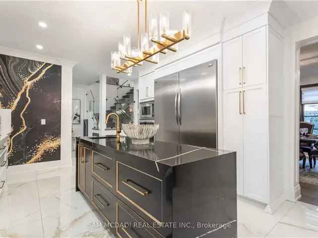 House For Sale in Mississauga, Ontario