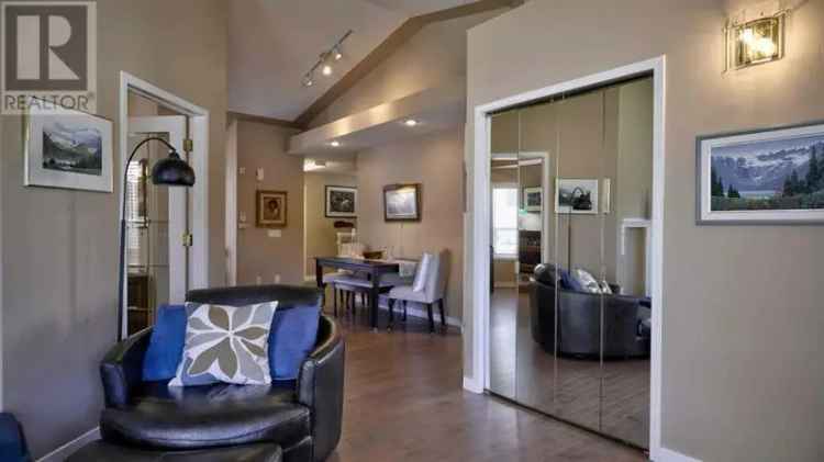 Signal Hill Bungalow - Updated Semi-Detached Home
