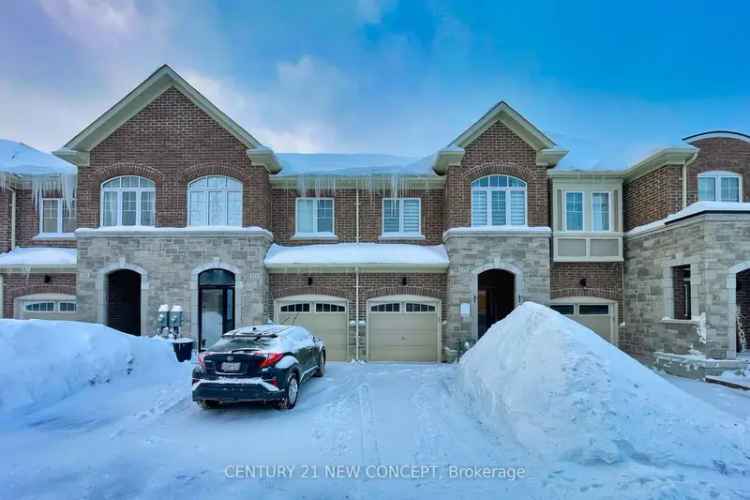 Newmarket Townhome: Finished Basement, Great Location, Modern Features