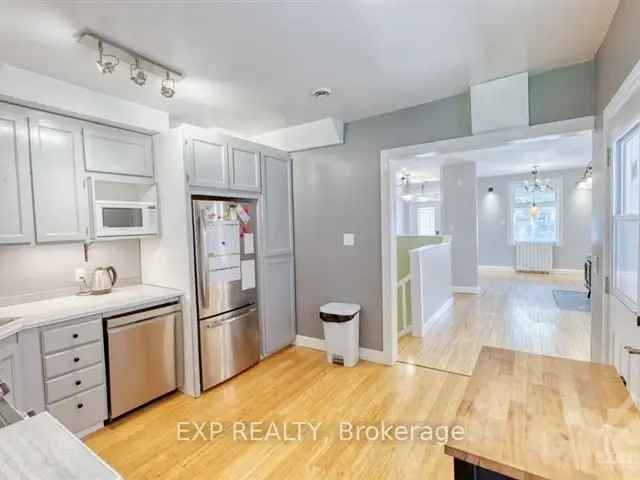 3-Bedroom Detached Home Centretown Renovated Hardwood Floors