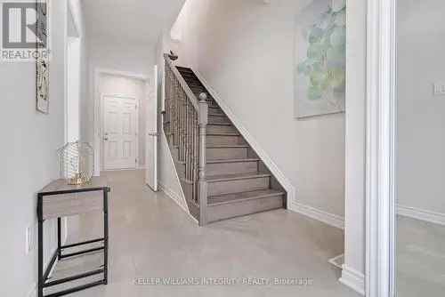 4 Bed 3.5 Bath Townhome in Stittsville Family Friendly Neighborhood