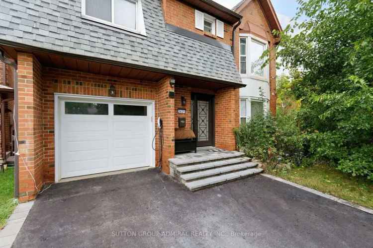 House For Sale in Mississauga, Ontario