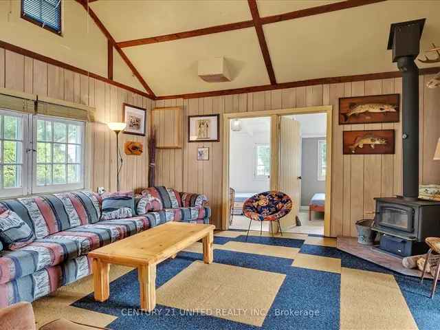 Rice Lake Turnkey Cottage - 3 Bedroom, Docking System, Dry Boathouse