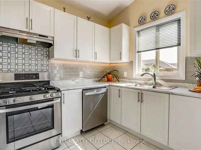 2 Bedroom Bungalow  Quiet Neighborhood Modern Kitchen Large Basement