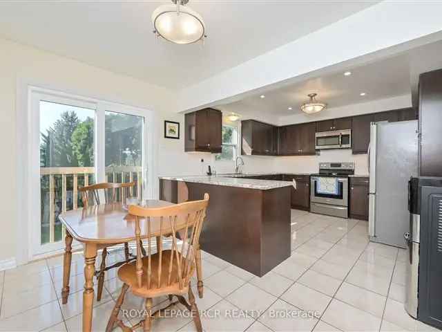 4 1 Bedroom 4 Bathroom Family Home in Orangeville Near Parks Schools and Downtown