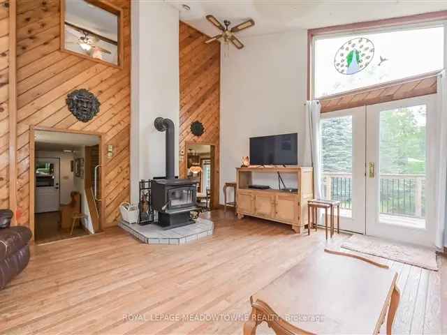 House For Sale in Centre Wellington, Ontario