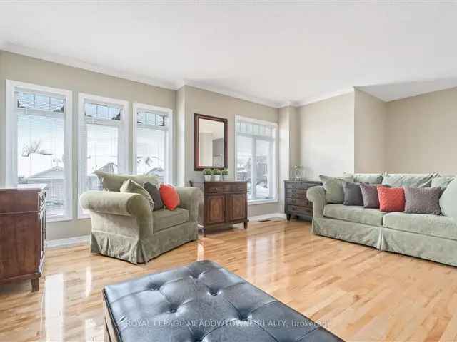 Spacious Freehold Townhome 3 Beds 3 Baths 4 Car Parking