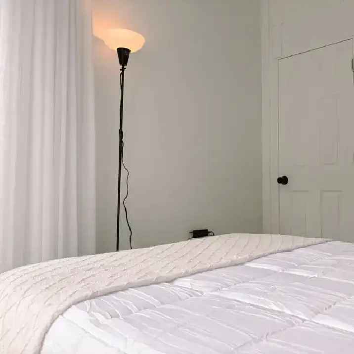 Private Room Downtown Montreal - Students Young Professionals