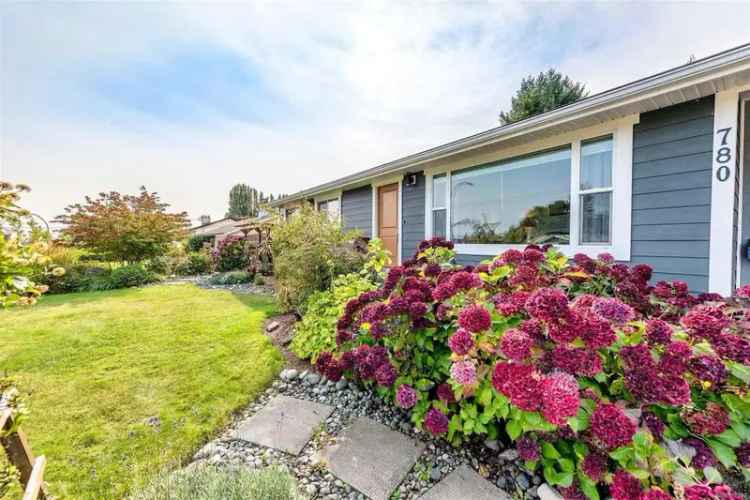 Campbell River Rancher - Updated 3 Bed 2 Bath Home