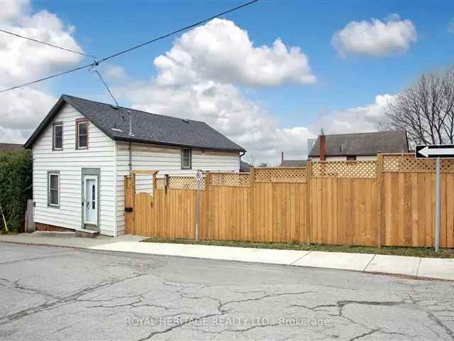 Port Hope Home - 1645 Sqft + 973 Sqft Finished Basement