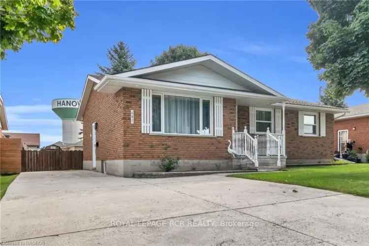 House For Sale in Hanover, Ontario